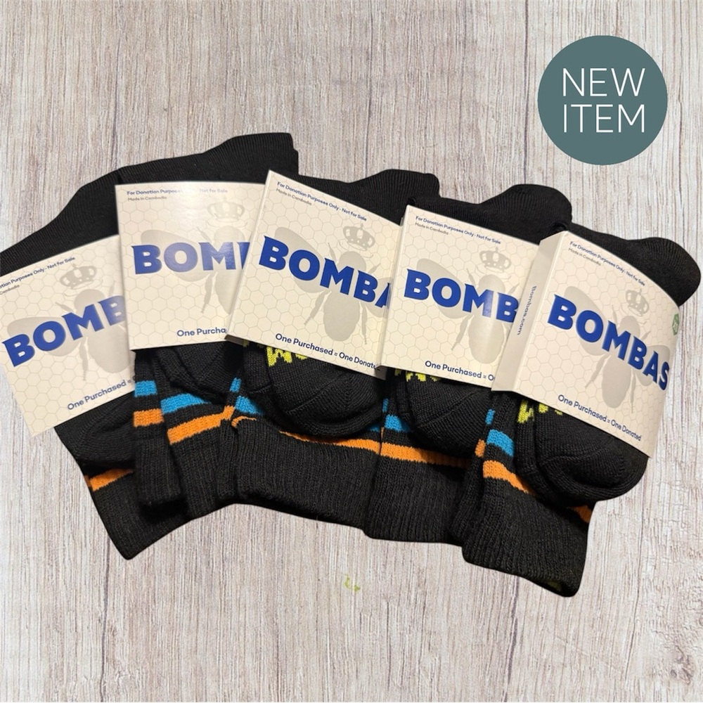 Bombas Women’s black and Blue Crew Socks 5 Pairs
